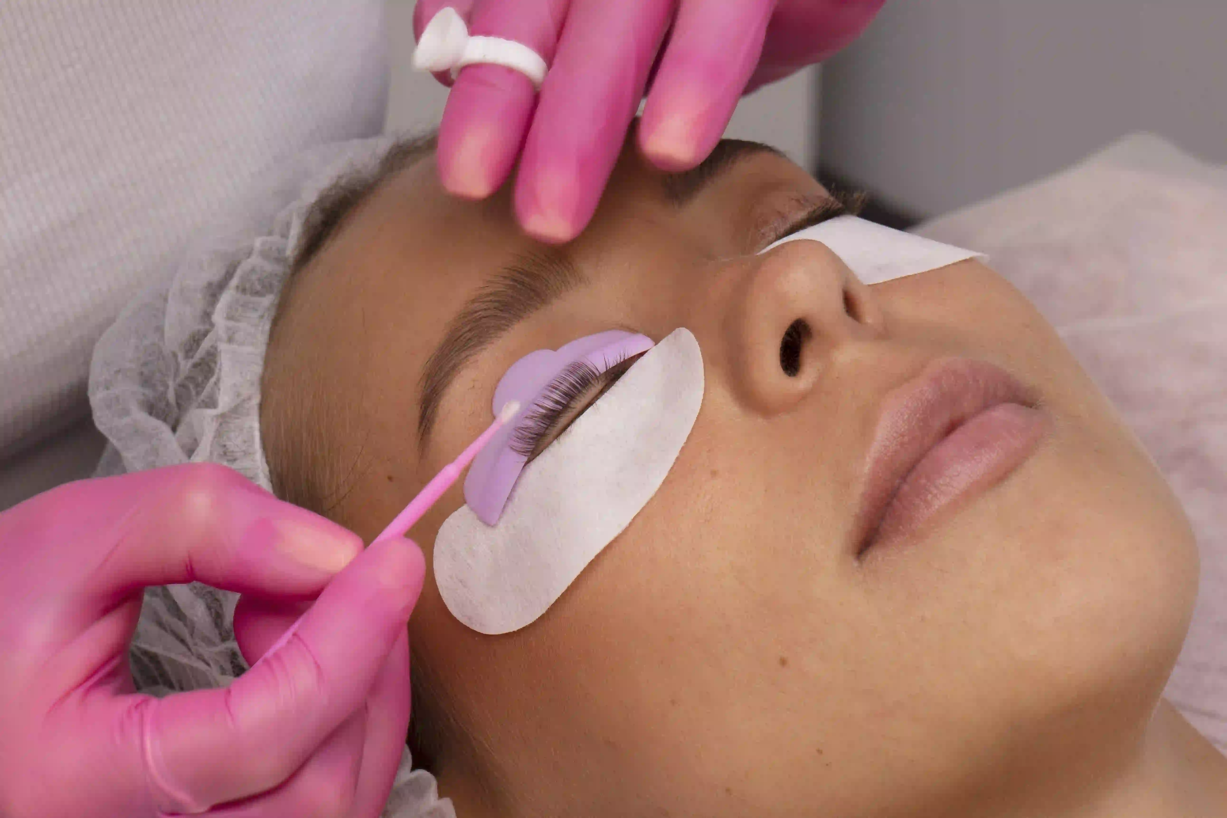Hygienic lash lift and brow treatment equipment