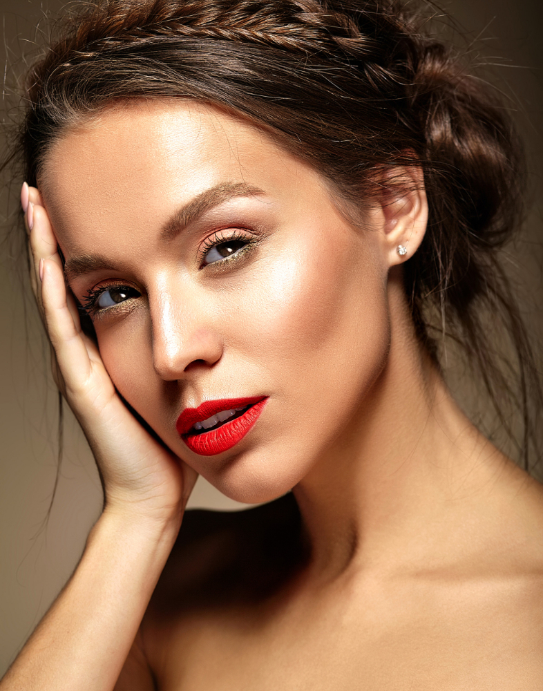 Professional beauty services at Brooklyn Brows featuring eyebrow threading, tinting, and body waxing treatments.